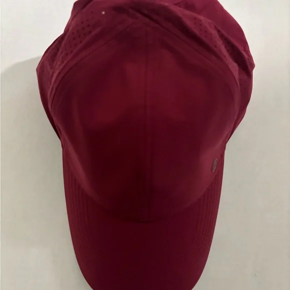 New! Calia Golf Performance Ponytail Cap Hat Wine Berry One Size - Picture 3 of 9